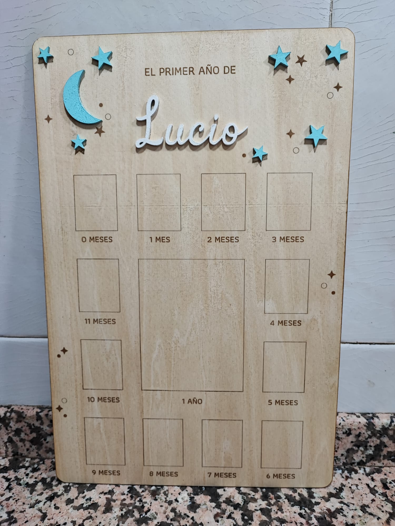 Marco de fotos 12 meses madera bebe